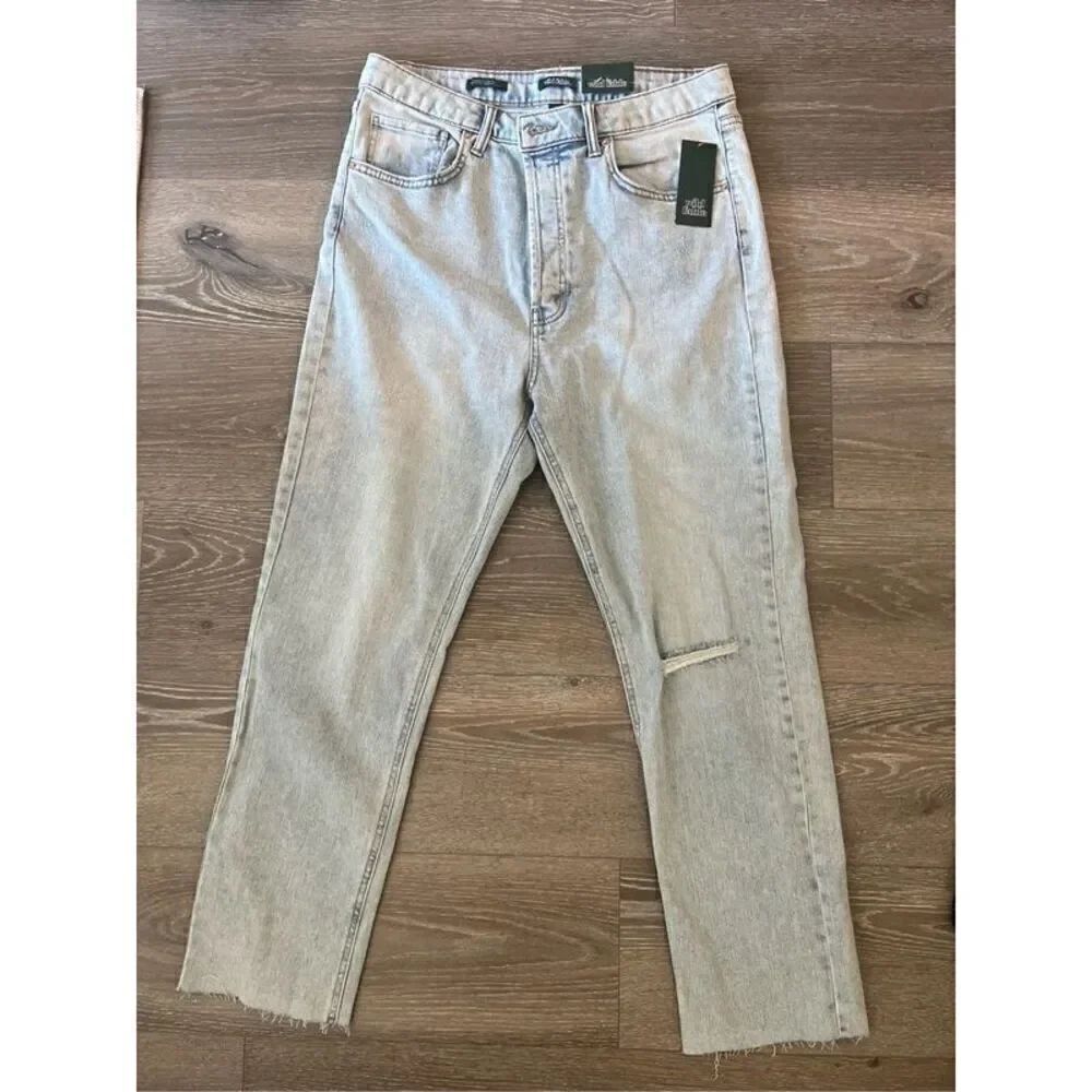 NWT Wild Fable Highest Rise Slim Straight Light Jean Size 14 / 32